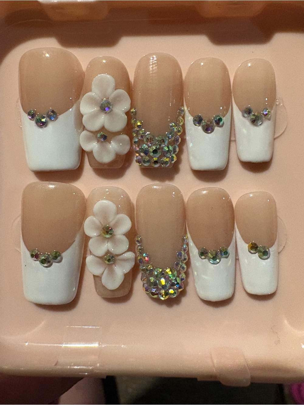 Press-On Nails - Picture 7 of 13